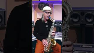 How to play a Blues Solo on your Alto Saxophone using only the Blues Scale [upl. by Nalniuq929]