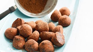 Recette  Truffes au praliné [upl. by Sanoy]