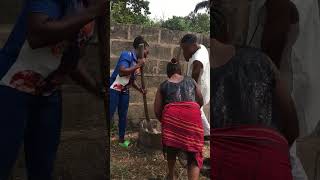 FUN OLD METHOD OF YAM POUNDING 😍✌️ gospelmusic food tourism [upl. by Nesilla]