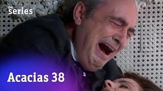 Acacias 38 Trini muere en la cama Acacias940  RTVE Series [upl. by Alcine591]