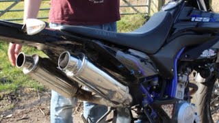 Yamaha WR125x  ARROW VS TWIN EXHAUST [upl. by Ormsby230]