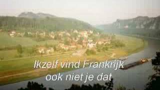 Amazing Stroopwafels Frankrijk singalong [upl. by Novanod]