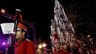 Atene festeggia ma le luminarie non cancellano la crisi [upl. by Ybloc103]