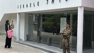 Biennale in Venedig öffnet  der israelische Pavillon bleibt erst einmal zu [upl. by Nims]