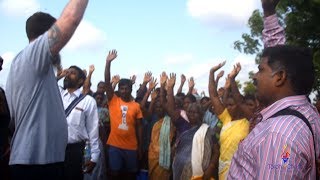 Hundreds of poor field laborers in India turn to Jesus Christ [upl. by Kcirtapnhoj545]