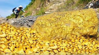 OMG Lucky Lucky Day Mining Gold  Finding and digging gold [upl. by Kwabena]