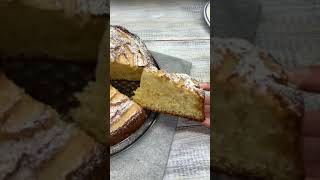 Torta morbida con mele e yogurt senza burro [upl. by Hawker465]