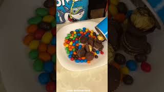 Trick to remove worms from chips box 😯😲🤪ytshorts shortvideo short trend [upl. by Yeltneb269]