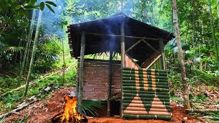 Building a shelter in the rainforest to avoid wild animals  part 1 [upl. by Casady]