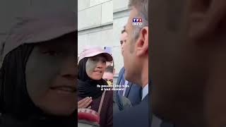 Emmanuel Macron interpellé sur Gaza par des manifestants à Montréal ce jeudi [upl. by Newbold]