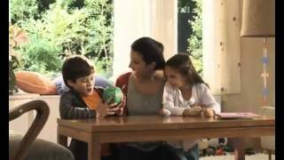 Comercial Kinder 2011 [upl. by Neetsyrk]