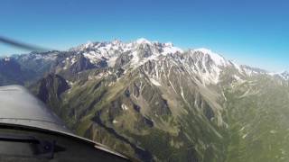 Les Alpes vues du ciel le 18 juillet 2016 [upl. by Eellac26]