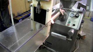 Vemag Robot 500 with 4 inch guillotine and bakery kit [upl. by Massey]