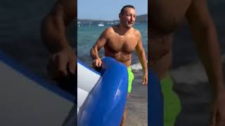 На пляже порта Гримо Франция Sur la plage de port Grimaud France [upl. by Dev]