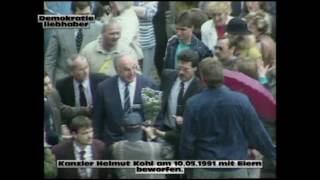 Helmut Kohl  Eierwurf am 10051991 [upl. by Nytnerb]