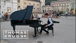 Amazing Pianist Plays Medley of famous Movie Themes in Salzburg [upl. by Aviv]