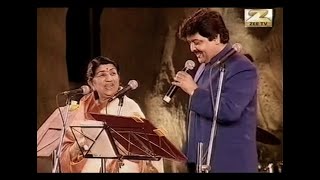 Are Re Are  Lata Mangeshkar Udit Narayan Live Hyderabad Concert  Dil To Pagal Hai  Shah Rukh Khan [upl. by Teiv]