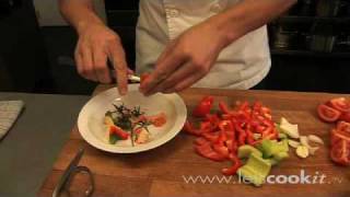 WeZoozbe Gazpacho koude tomatensoep maken [upl. by Airan]