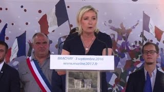 A Brachay Marine Le Pen se présente en quotfemme librequot [upl. by Onit528]