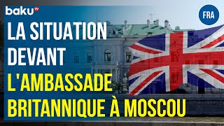 La situation à lextérieur de lambassade britannique au moment du retrait des diplomates [upl. by Nivlem541]