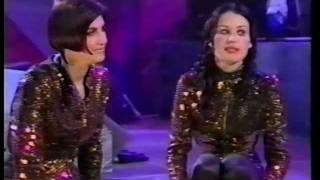 Shakespears Sister amp Tom Jones  Hot Love live  interview Tom Jones The Right Time [upl. by Treharne]