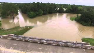 Kingsland at Pin Oak Flooding Katy TX Flood of 2016 [upl. by Akemehs]