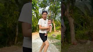 A kind friend saved a single mother raising her small children trending emotional ytshorts viral [upl. by Nahsaj]