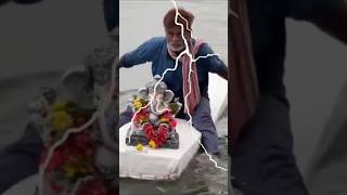 Please गणपति बप्पा की मूर्ति को ऐसे मत तोड़ो😭trending viralvideo ganesh visarjan facts youtube [upl. by Derwin]