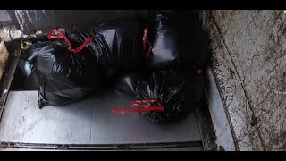 Recycling Magic Garbage Truck Compacts Smelly Trash Bags [upl. by Einor]