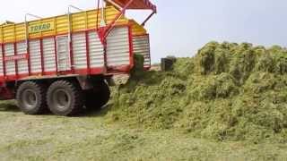 Silage 2014  Pottinger Torro 5100 Unloading [upl. by Aidnyl956]