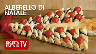 ALBERELLO DI NATALE DI PASTA SFOGLIA di Benedetta Rossi  Ricetta TV Fatto in Casa per Voi [upl. by Kwapong]