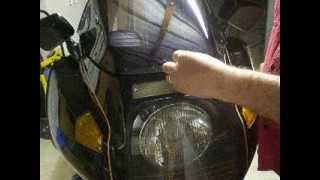 BMW R100RS fairing screen removal and refit in less than 5 minutes [upl. by Dnomyar]