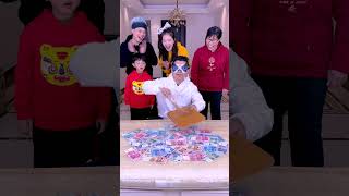 Challenge To Shovel Money Blindfolded Who Is The Champion Funnyfamily Partygames [upl. by Ecidnarb978]