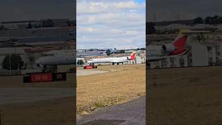 Mitsubishi CRJ1000  chegada 🇪🇸 airport lisboa shorts [upl. by Ajnos36]