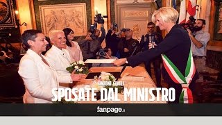 Pamela ed Elisabetta spose celebra il ministro della Difesa Pinotti [upl. by Narol]