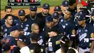 Tangana juego Leones del CaracasAguilas del Zulia 13112014 [upl. by Notnil]