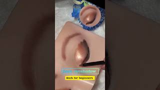 Easy Viral eyeshadow hack for beginners 😍viral makeup shortsfeed hack eyeshadow beginners [upl. by Georges]