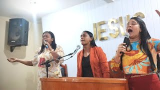 louvor quot KÃSSIA NUNES VÃ¢nia Lucia JanaÃ­na festividade dos jovens GUERREIROS DE CRISTO 8 anos [upl. by Yleve666]