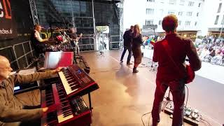 Hot Stuff Donna Summer Live Cover by tuneD performed StraßenKUNSTfestival Geretsried [upl. by Gambell]