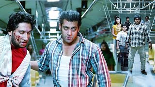 Wanted Salman Khan Fight Scene  देखिये सलमान का जबरदस्त एक्शन सीन  Bollywood Hit Movie [upl. by Hsirehc607]