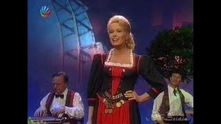 Hannelore Kramm  Wienerlieder Medley  1993 [upl. by Buxton]