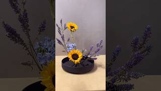 Two Sunflowers Making a Simple and Easy Flower Arrangement flowerarrangement flowers 花藝 [upl. by Cirtap]