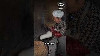 Making Gansu’s Giant Pot Bread [upl. by Tory]