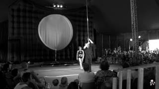 Shoulder Pole  Mali amp Chelle Mullum Circus Festival 2013 [upl. by Chapin725]