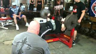 Brian Siders Raw Benches 315 Pounds x 31 to 33 Reps In The Gym [upl. by Beatty]