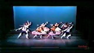 quotGigantes y Cabezudosquot y quotLa Doloresquot  MARÍA ROSA y su Ballet Español [upl. by Aicenat521]