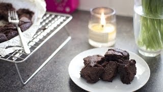 Super Gooey Chocolate Brownie Recipe  ViviannaDoesBaking [upl. by Evangelina]