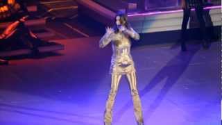 Laura Pausini  Con La Musica En La Radio Inedito Live World Tour [upl. by Esteban]