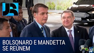 Bolsonaro e Mandetta se reúnem para discutir os rumos do combate ao coronavírus [upl. by Lonergan]