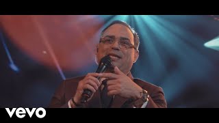 Gilberto Santa Rosa  Amor de los Amores En Vivo ft Víctor García [upl. by Yelac]